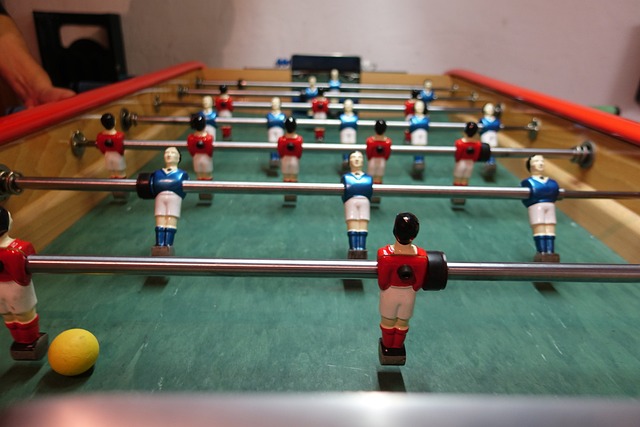 他曾效力於 他曾效力於