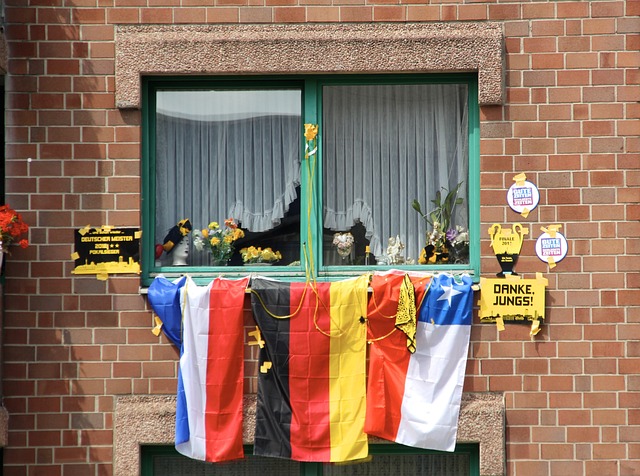 也向外界展 也向外界展